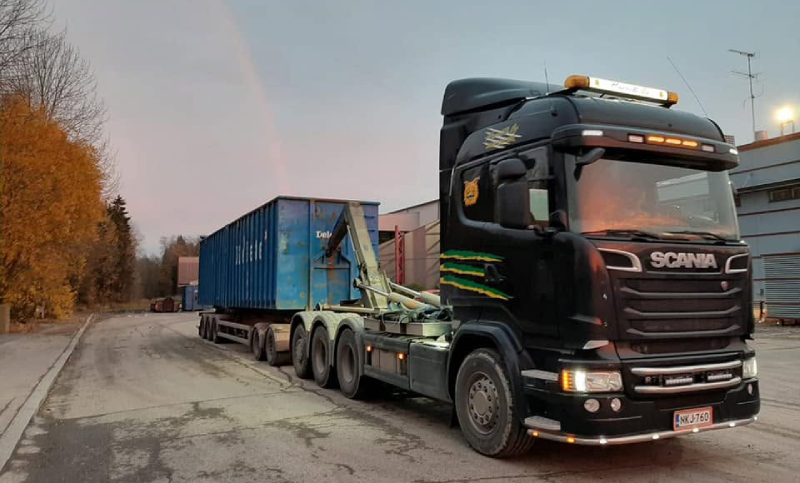 Roskalava rakennustyömaalla Pirkanmaalla